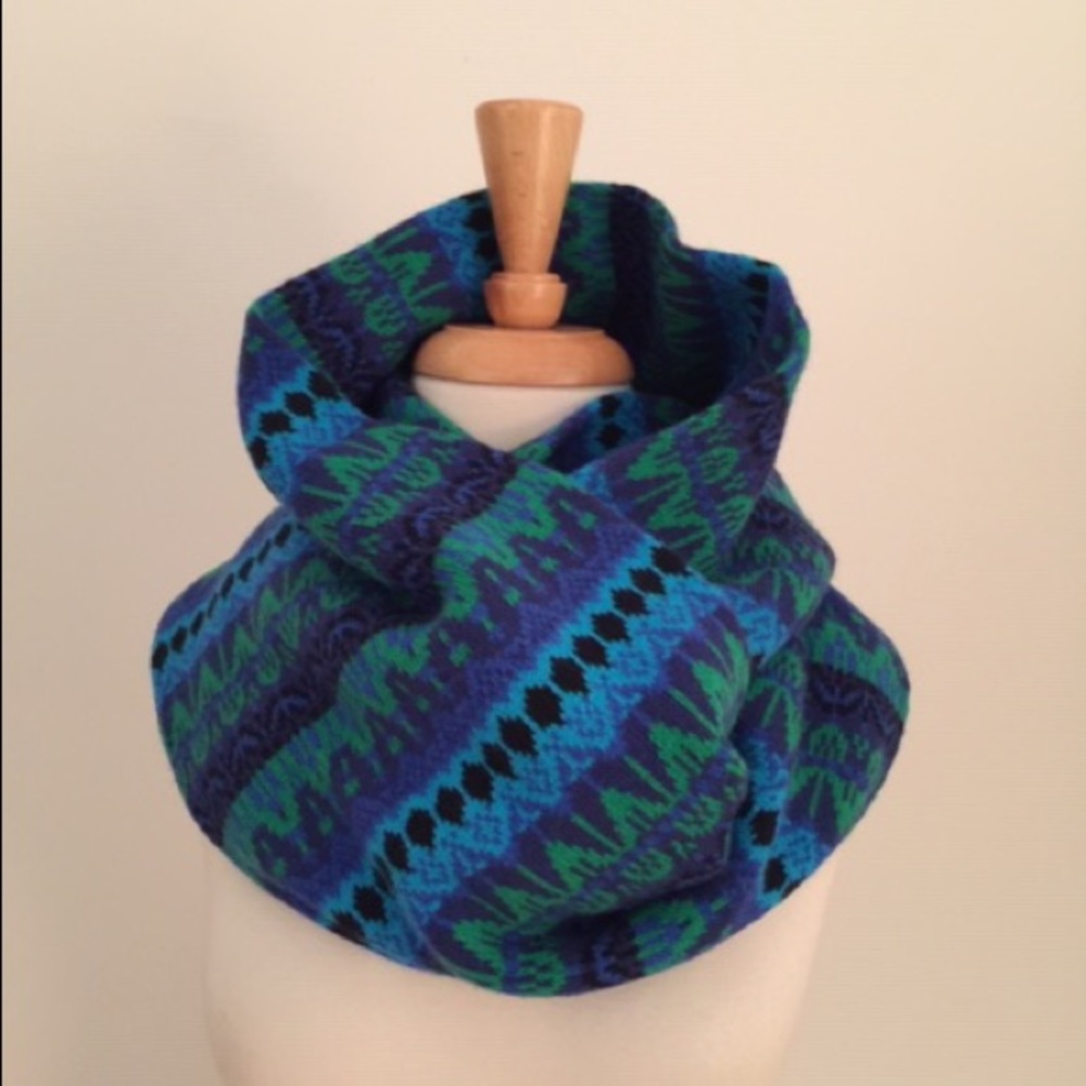 NEW C. WONDER ULTRA INFINITY SCARF